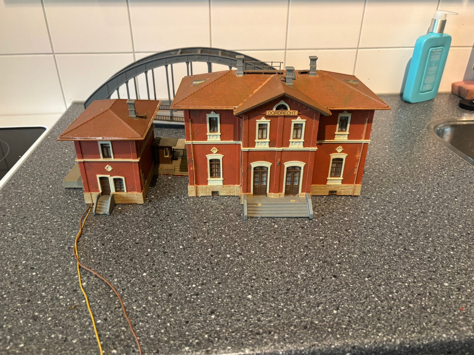 Miniatuur set 8 stuks station dordrecht, Ophalen, Gebruikt