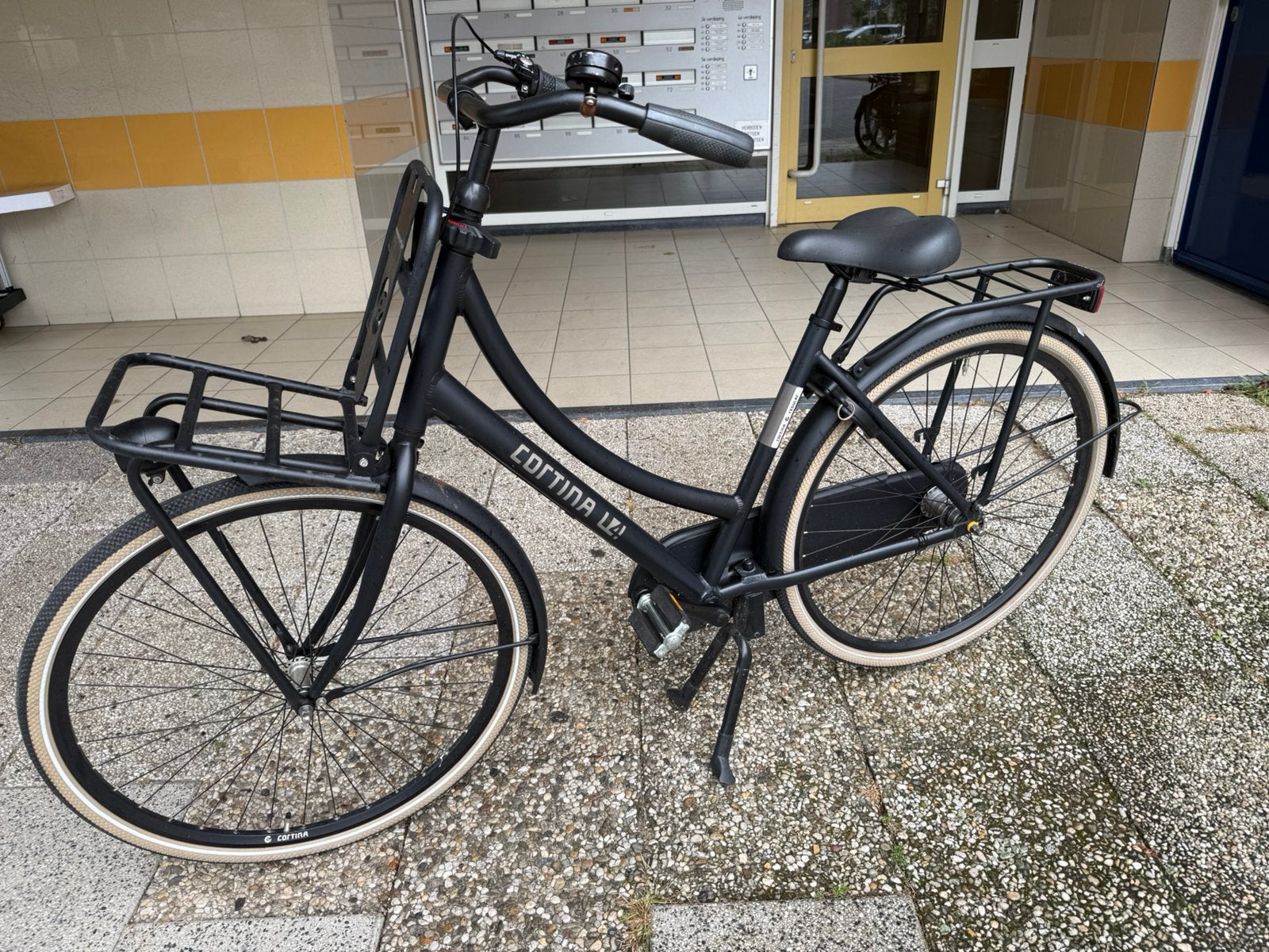 Cortina U4 Transport 28 inch damesfiets matzwart., Ophalen, Terugtraprem, Gebruikt, 47 tot 50 cm