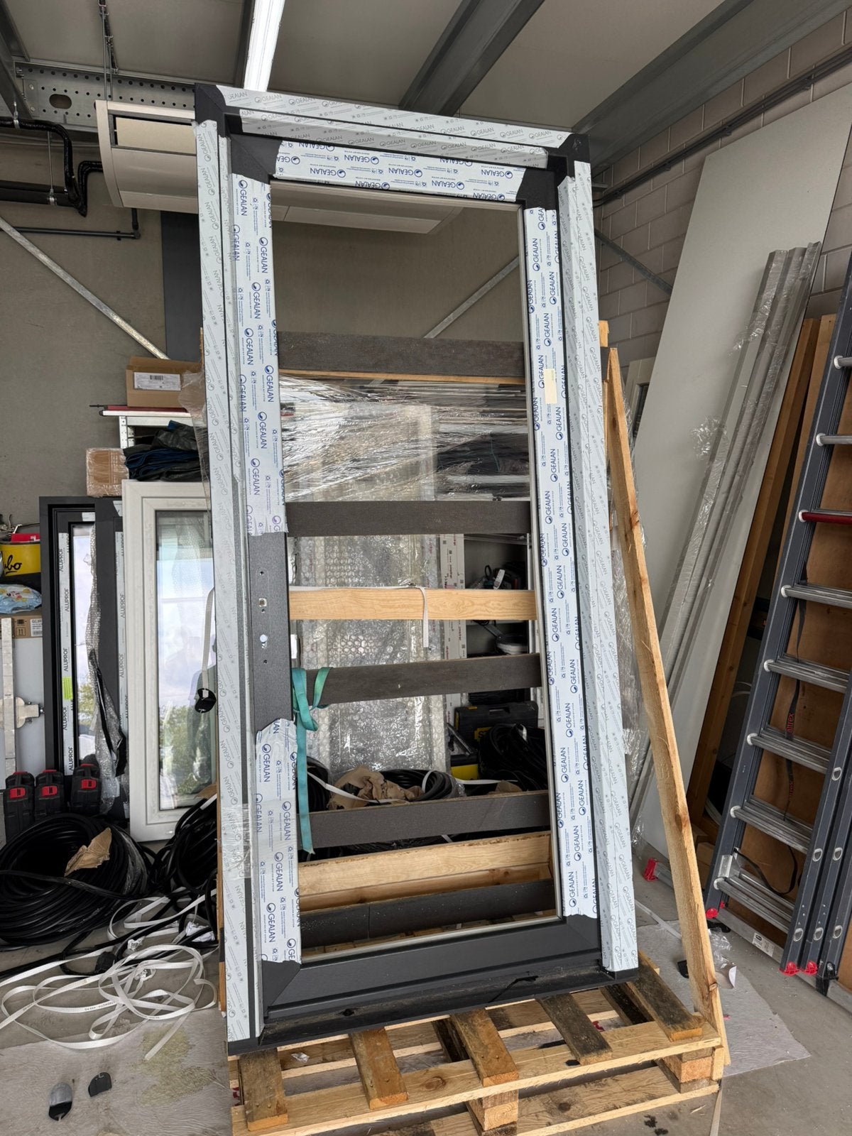 Nieuw kunstof deur inclusief veiligheidsglas B1080x H 2360, Doe-het-zelf en Verbouw, Kunststof, 215 cm of meer, Nieuw, Buitendeur