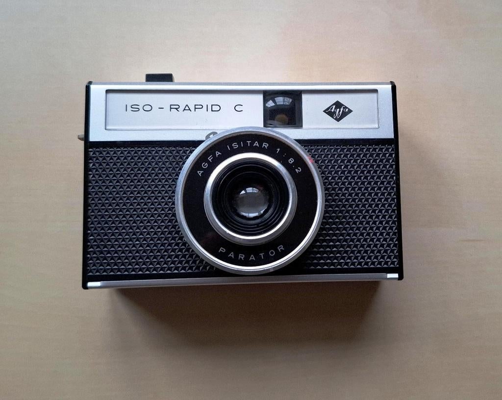 Agfa analoge camera | Iso-rapid C | Agfa isitar 1:8.2 lens, Ophalen of Verzenden, Compact, Overige Merken