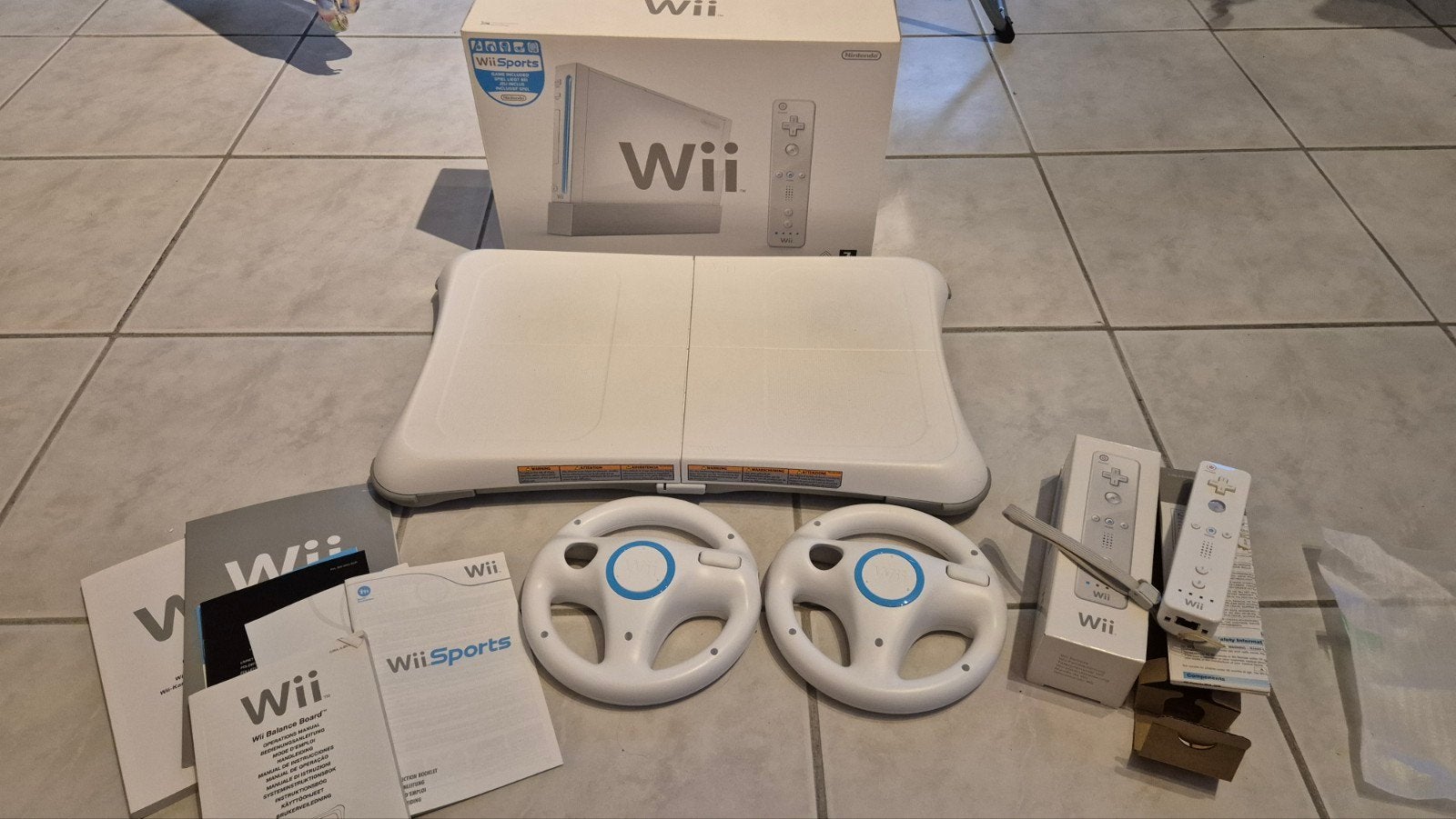 Wii Console met Spellen,Stuurtjes, controllers, Balance Bord, Spelcomputers en Games, Spelcomputers | Nintendo Wii, Ophalen, Zo goed als nieuw