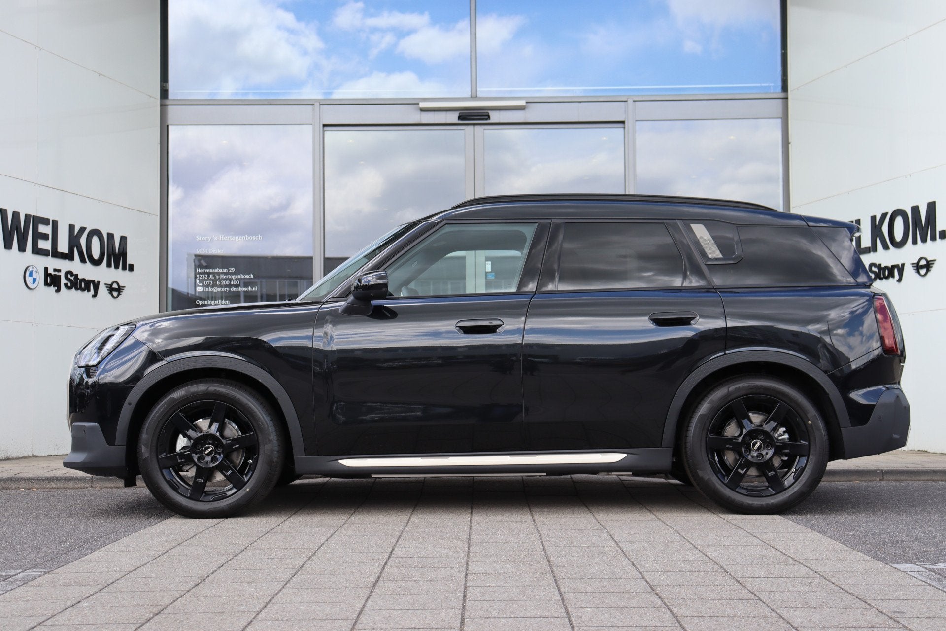 MINI Countryman E / Favoured / Pakket L / 18" Asteroid Spoke, Auto's, LED verlichting, Countryman, Zwart, Leder