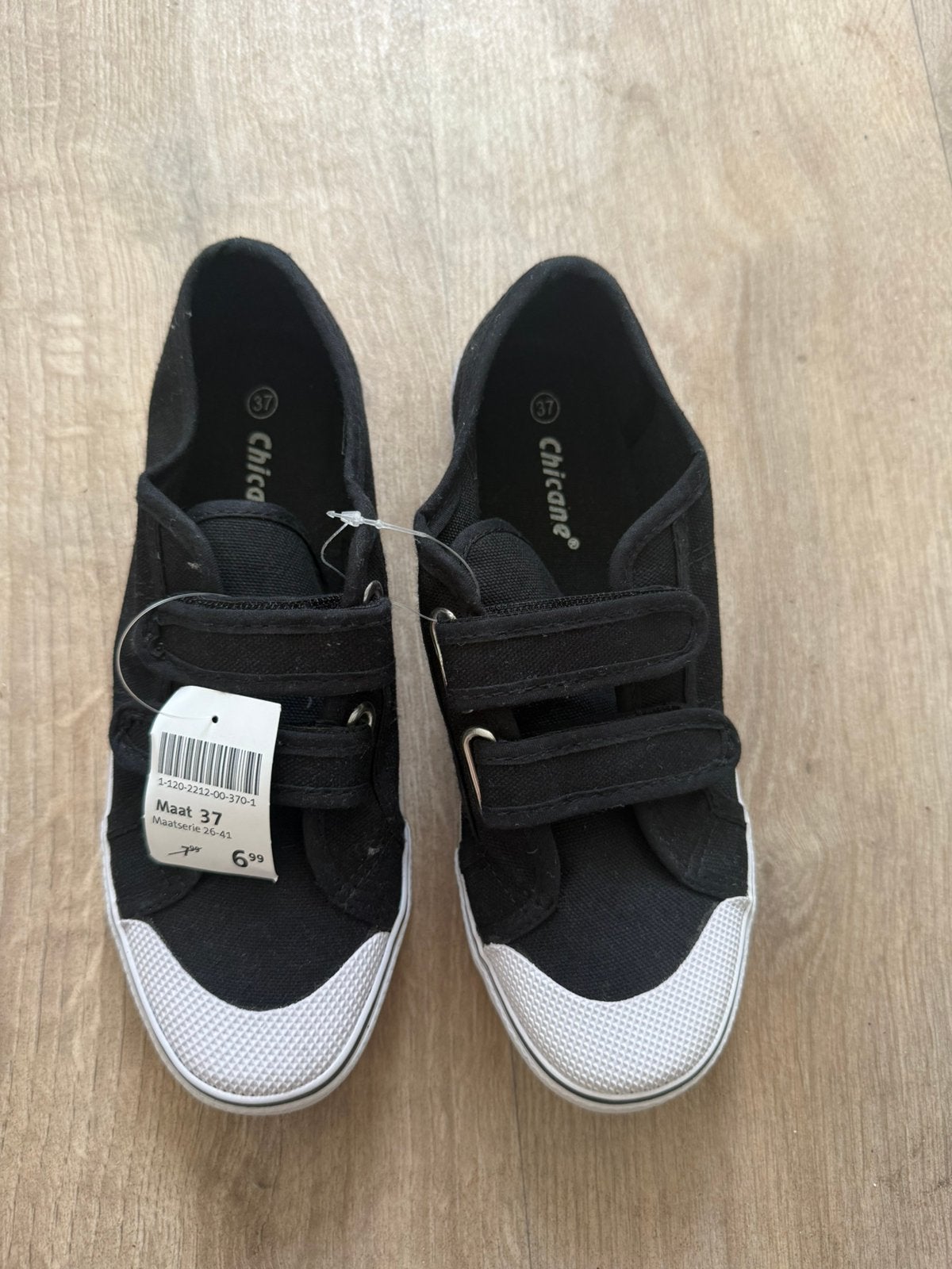 Zwarte gymschoenen met klittenband - maat 37 - nieuw!, Ophalen of Verzenden, Zo goed als nieuw, Jongen of Meisje, Sportschoenen