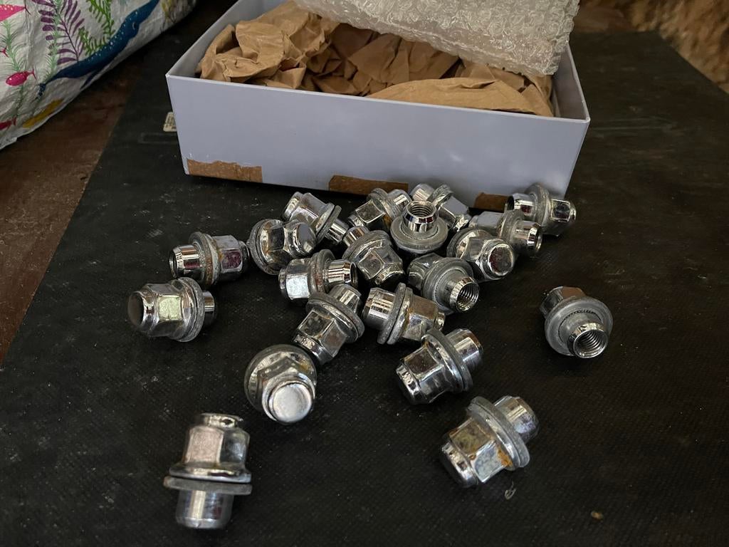 Originele Chrome Toyota/Lexus Wielmoeren M12x1.5 OEM, Ophalen of Verzenden, Gebruikt, Toyota
