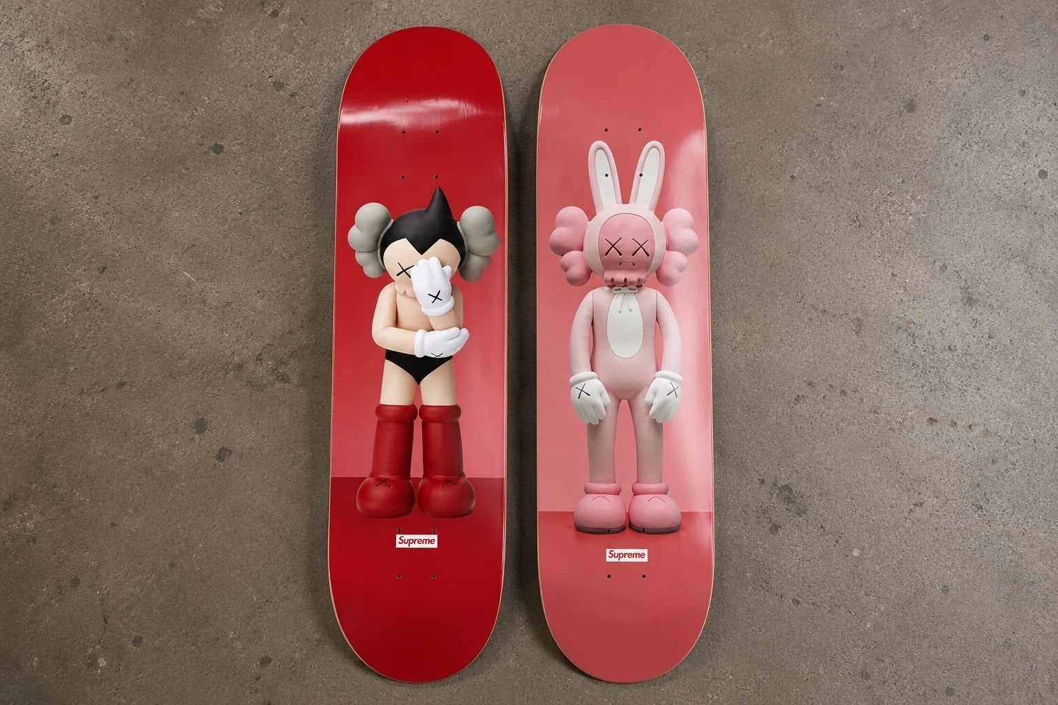Kaws x Supreme Skateboard Decks - Set van 2, Ophalen of Verzenden, Nieuw, Skateboard