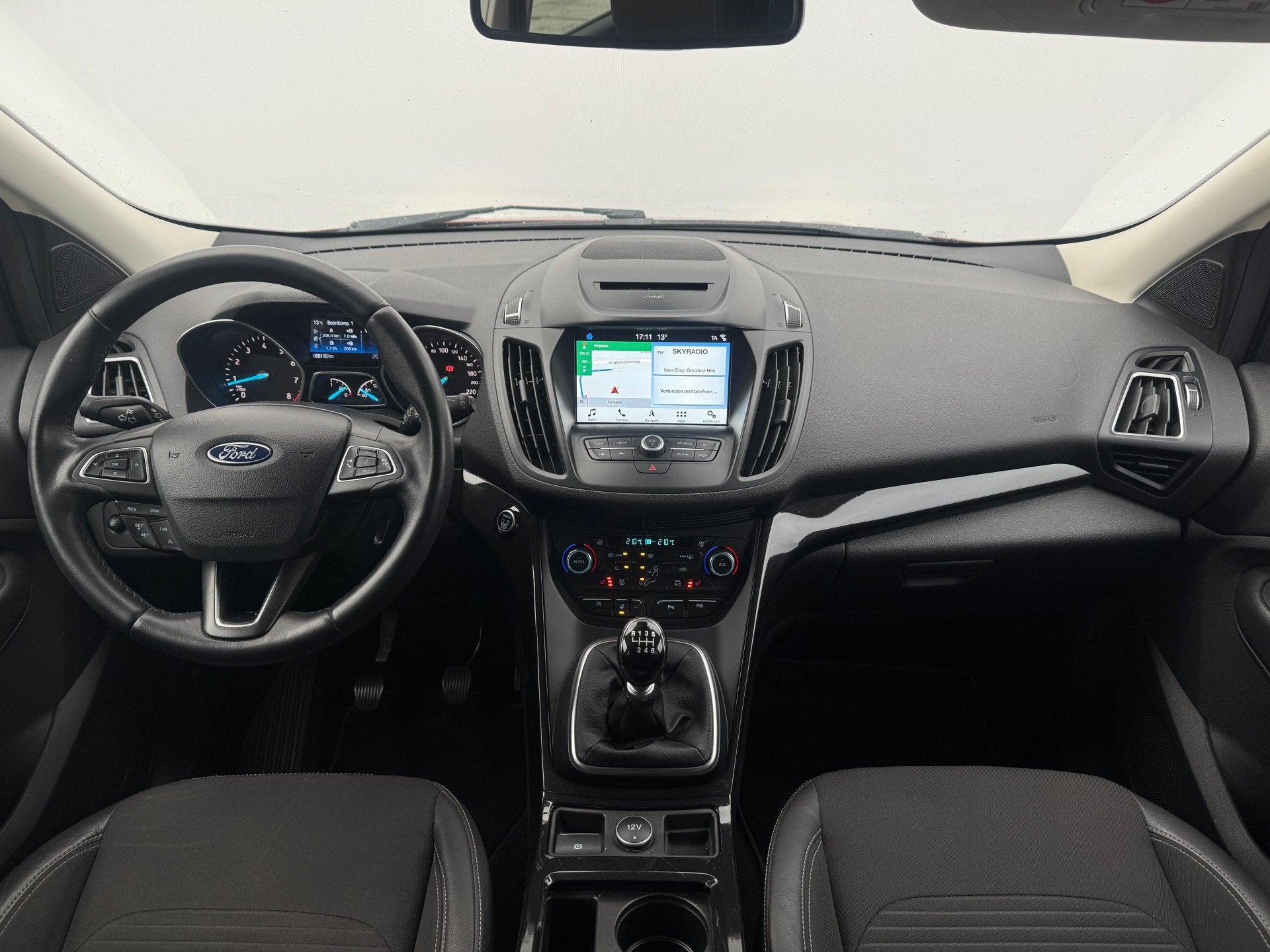 Ford Kuga 1.5 EcoBoost Titanium | Trekhaak | Winter Pack | C, Dealer onderhouden, Stof, Euro 6, 4 cilinders