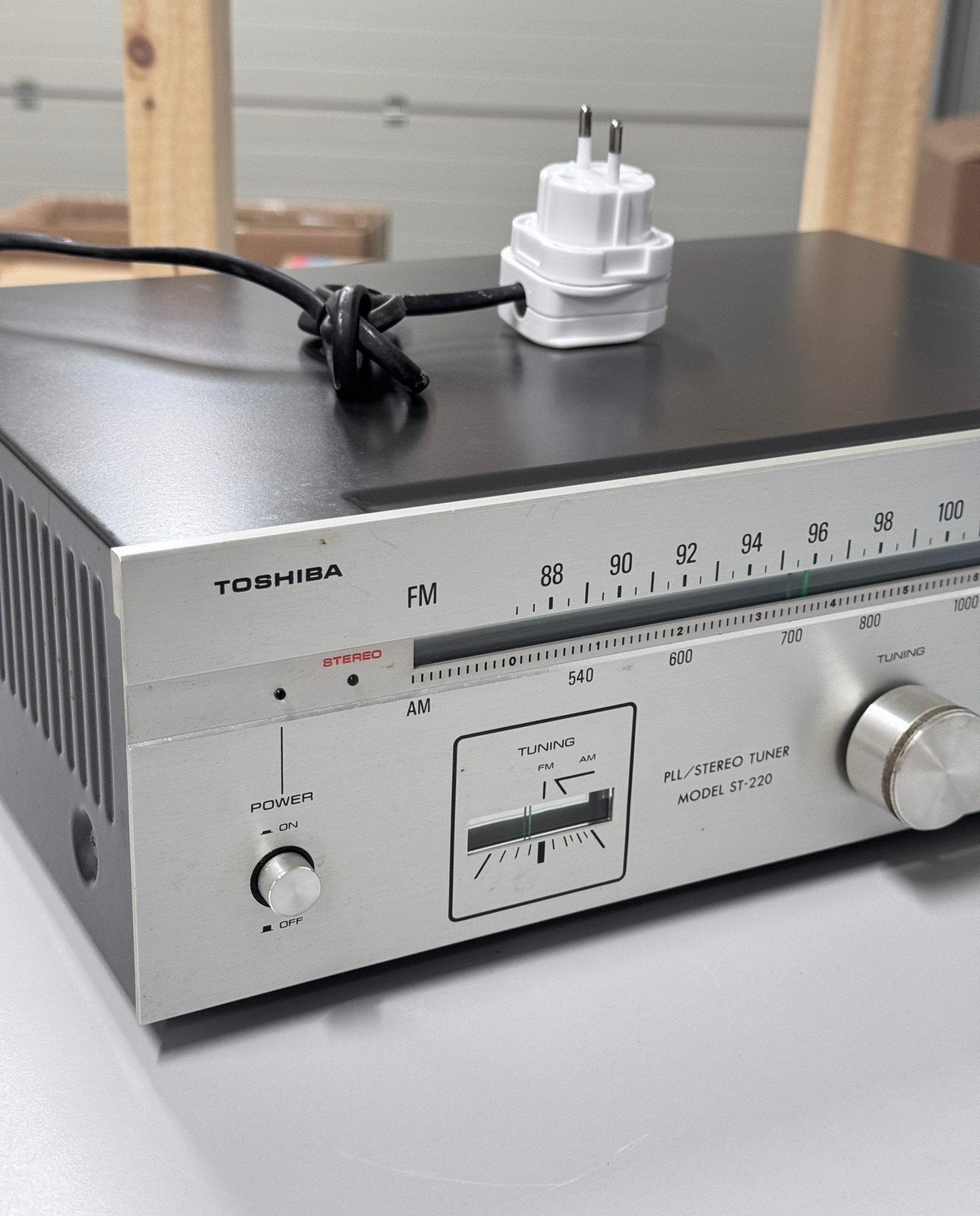 TOSHIBA ST-220 ST220 vintage stereo am-fm tuner pll japan, B, Ophalen of Verzenden, Zo goed als nieuw, H