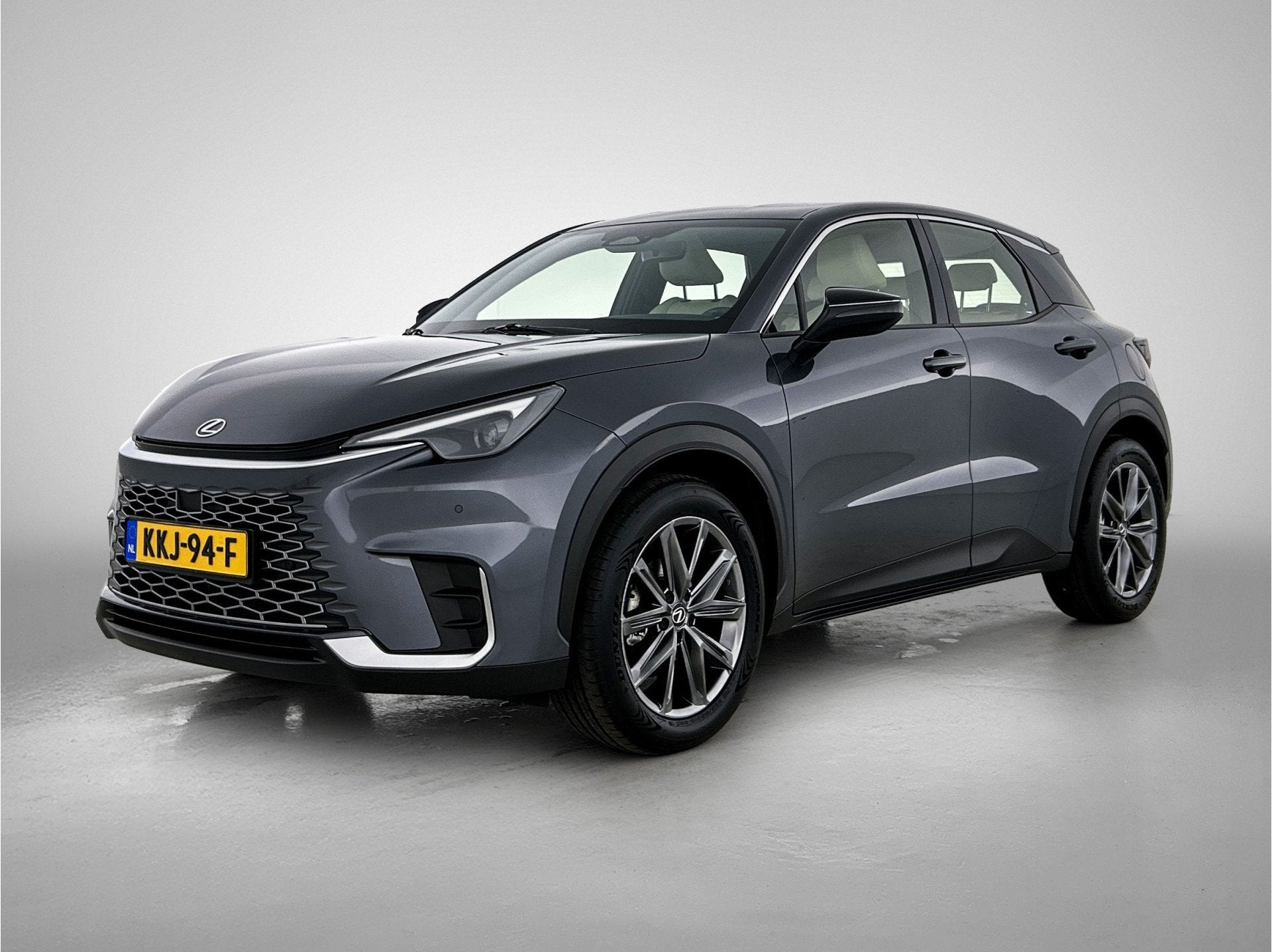 Lexus LBX Elegant 2WD | Apple CarPlay / Android Auto (Naviga, 12 maanden, 136 pk, Gebruikt, Automatische klimaatregeling