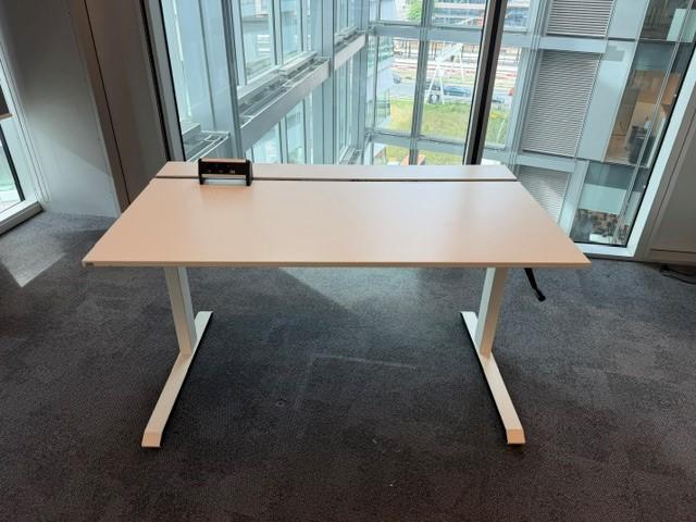 Foto 3 van Sedus Verstelbaar bureau met slinger,stopcontact, 20 st