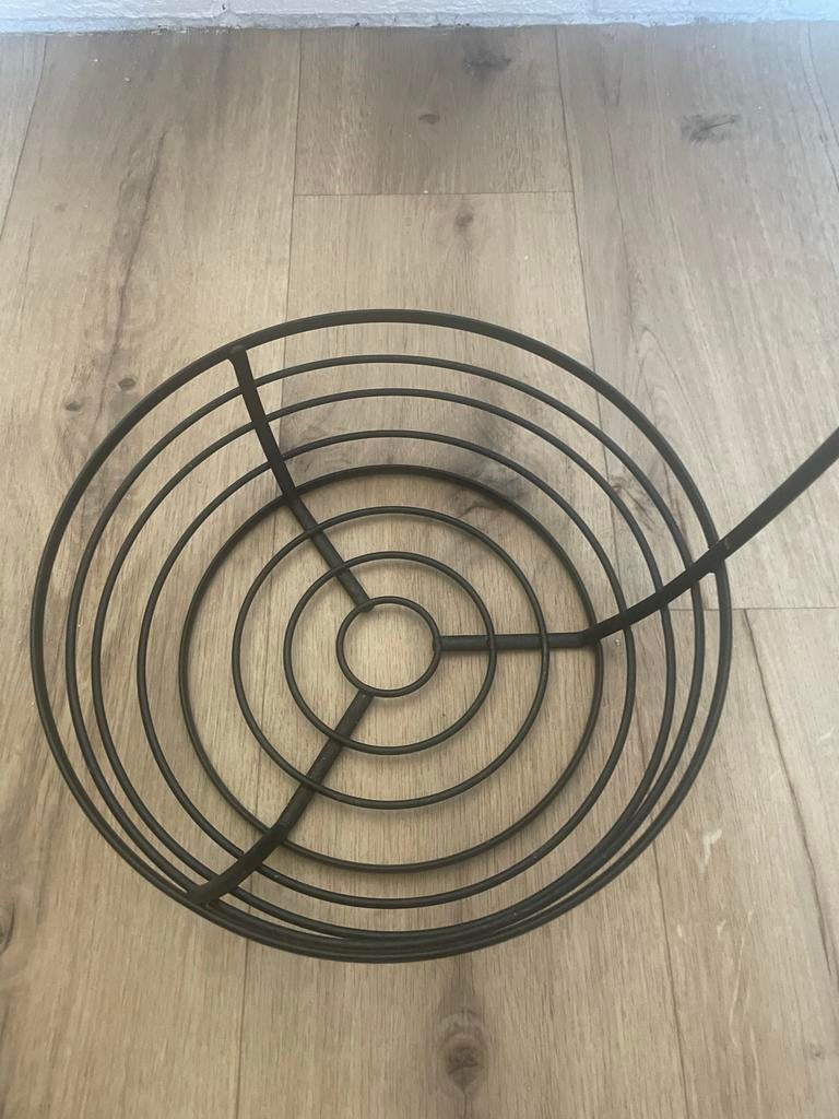 Metalen fruitmand met bananenhouder, Huis en Inrichting, Woonaccessoires | Schalen en Manden, Overige materialen, Mand, Rond, Ophalen of Verzenden