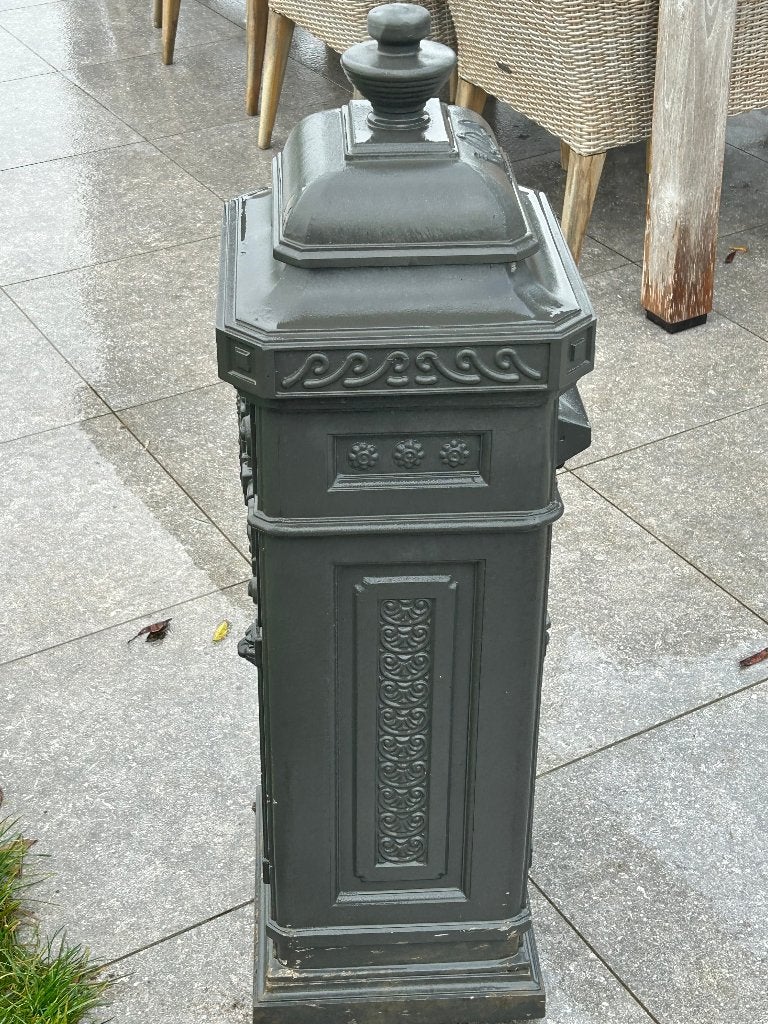 Brievenbus, Ophalen of Verzenden, Gebruikt, IJzer, Staande brievenbus