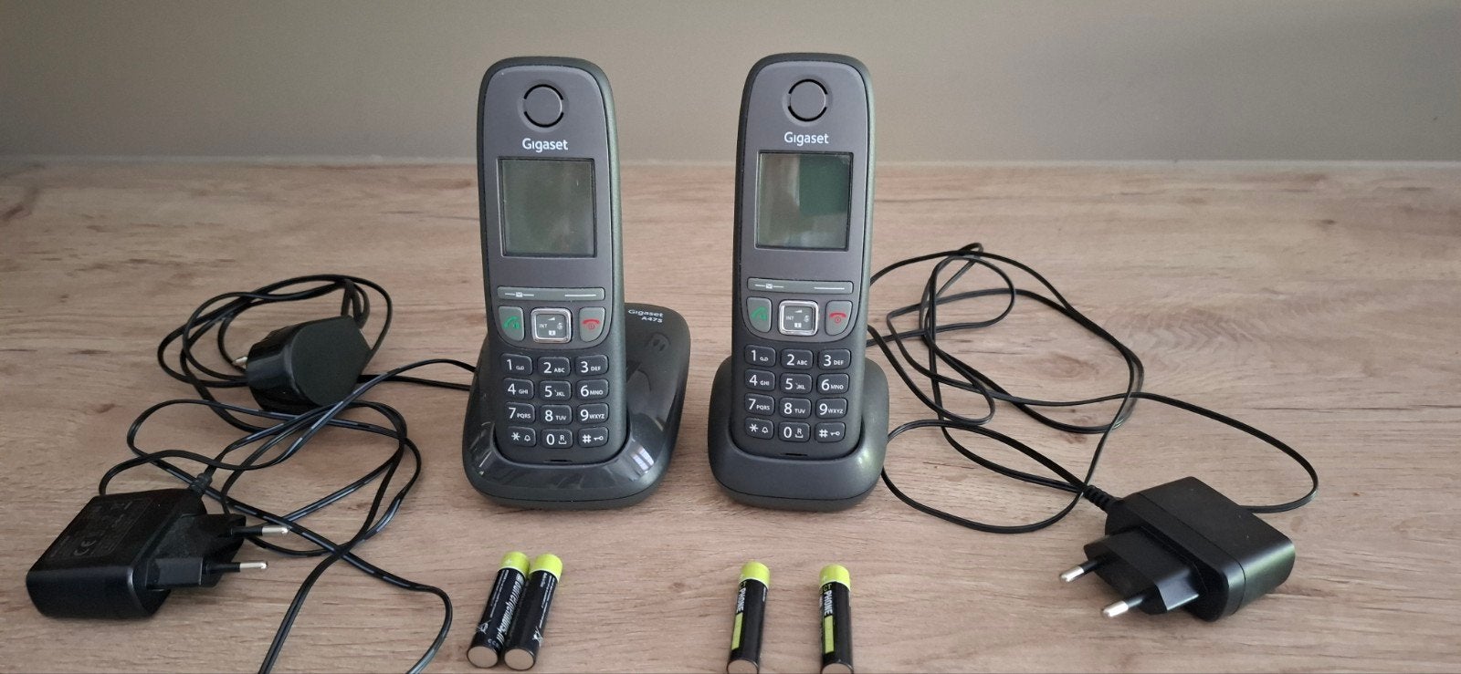 Gigaset A475 Duo draadloze telefoons met laders, Ophalen of Verzenden, Zo goed als nieuw, 2 handsets