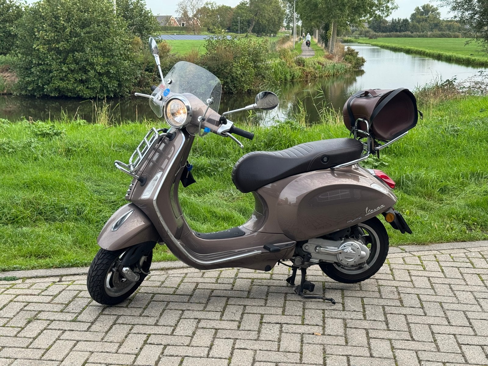 Vespa 4 takt snor 4815KM, Ophalen of Verzenden, Zo goed als nieuw, Benzine, Overige modellen