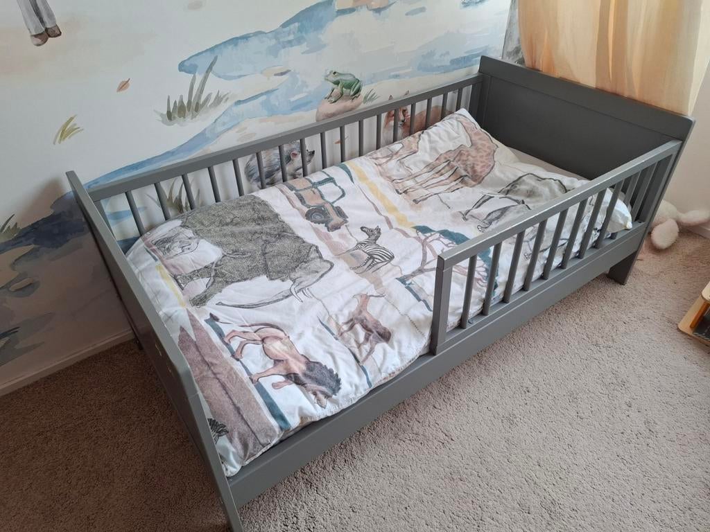 Peuterbed Petit Amélie 140x70 (2 tot 6 jaar) Compleet!, Ophalen, Gebruikt, 70 tot 85 cm, 140 tot 160 cm