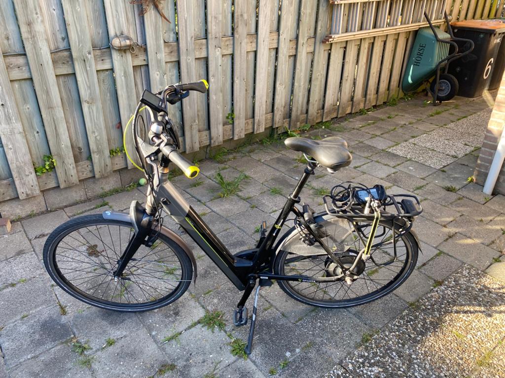 Sparta ion defect met oplader, Ophalen, Sparta, Gebruikt, 50 km per accu of meer