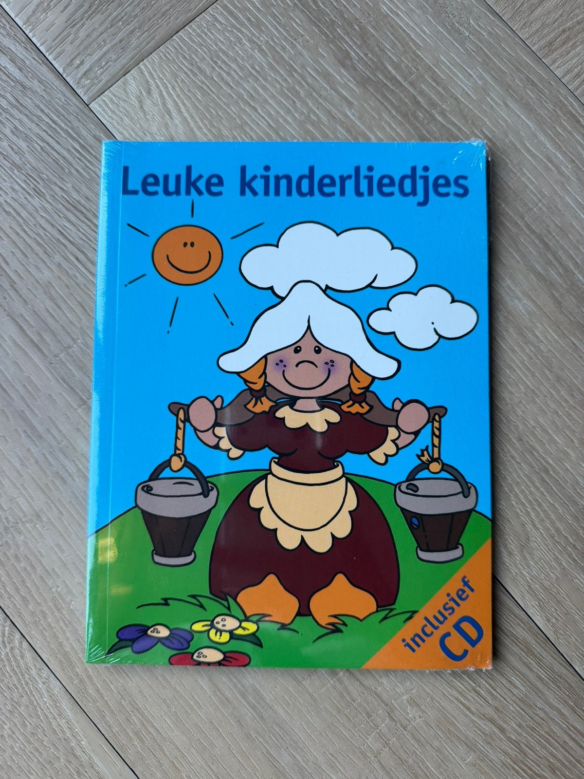 Kinderliedjes in een boekje en op cd, Ophalen of Verzenden, Zo goed als nieuw, 3 tot 4 jaar