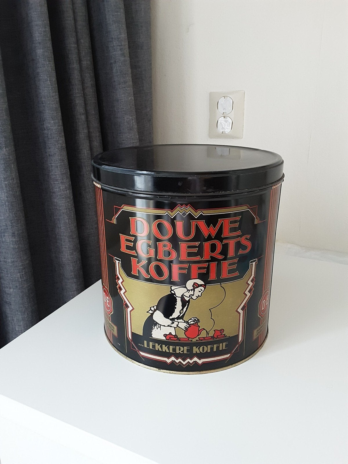 Vintage Douwe Egberts koffieblik - 'Lekkere Koffie', Verzamelen, Blikken, Ophalen of Verzenden, Gebruikt, Koffie, Douwe Egberts