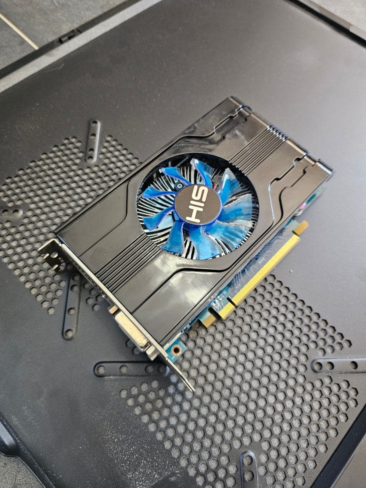 HIS AMD Radeon HD 6770 1GB gpu, Computers en Software, Ophalen of Verzenden, GDDR5