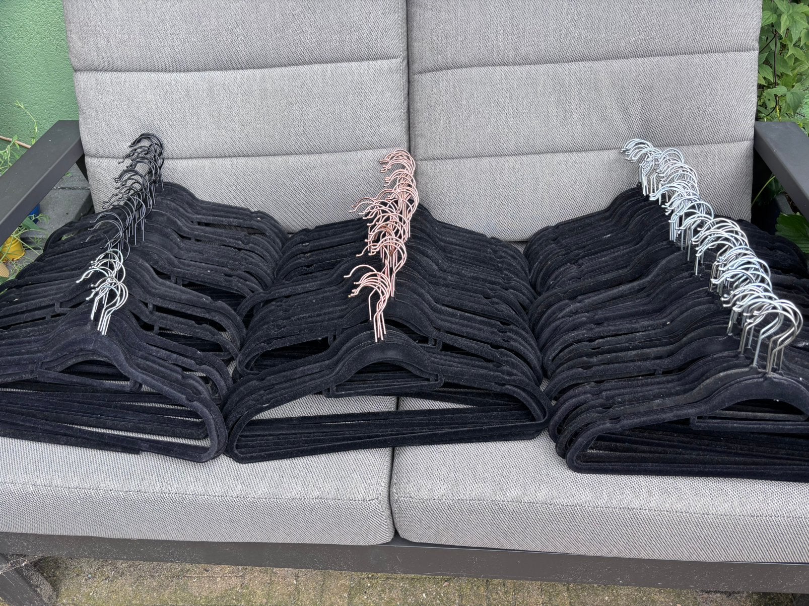 175 stuks fluwelen kledinghangers antislip  garderobe, Ophalen, Zo goed als nieuw