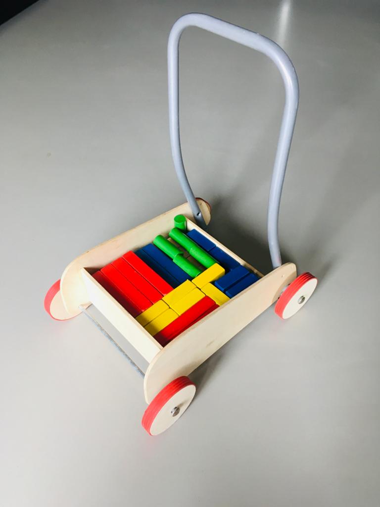 Loopwagen met blokken, Kinderen en Baby's, Speelgoed | Houten speelgoed, Ophalen, Zo goed als nieuw, Duw- of Trekspeelgoed