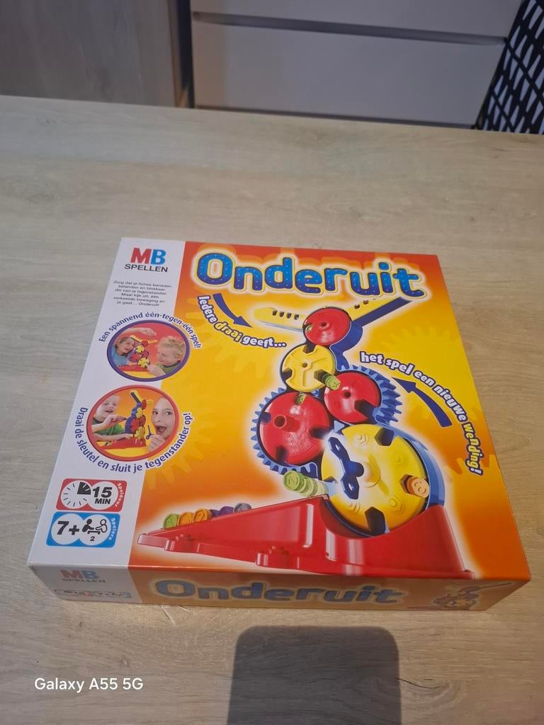 MB Spellen Onderuit - Compleet Gezelschapsspel, MB Spellen, Een of twee spelers, 1027 Newport Ave, Pawtucket, RI 02861, USA, Ophalen of Verzenden