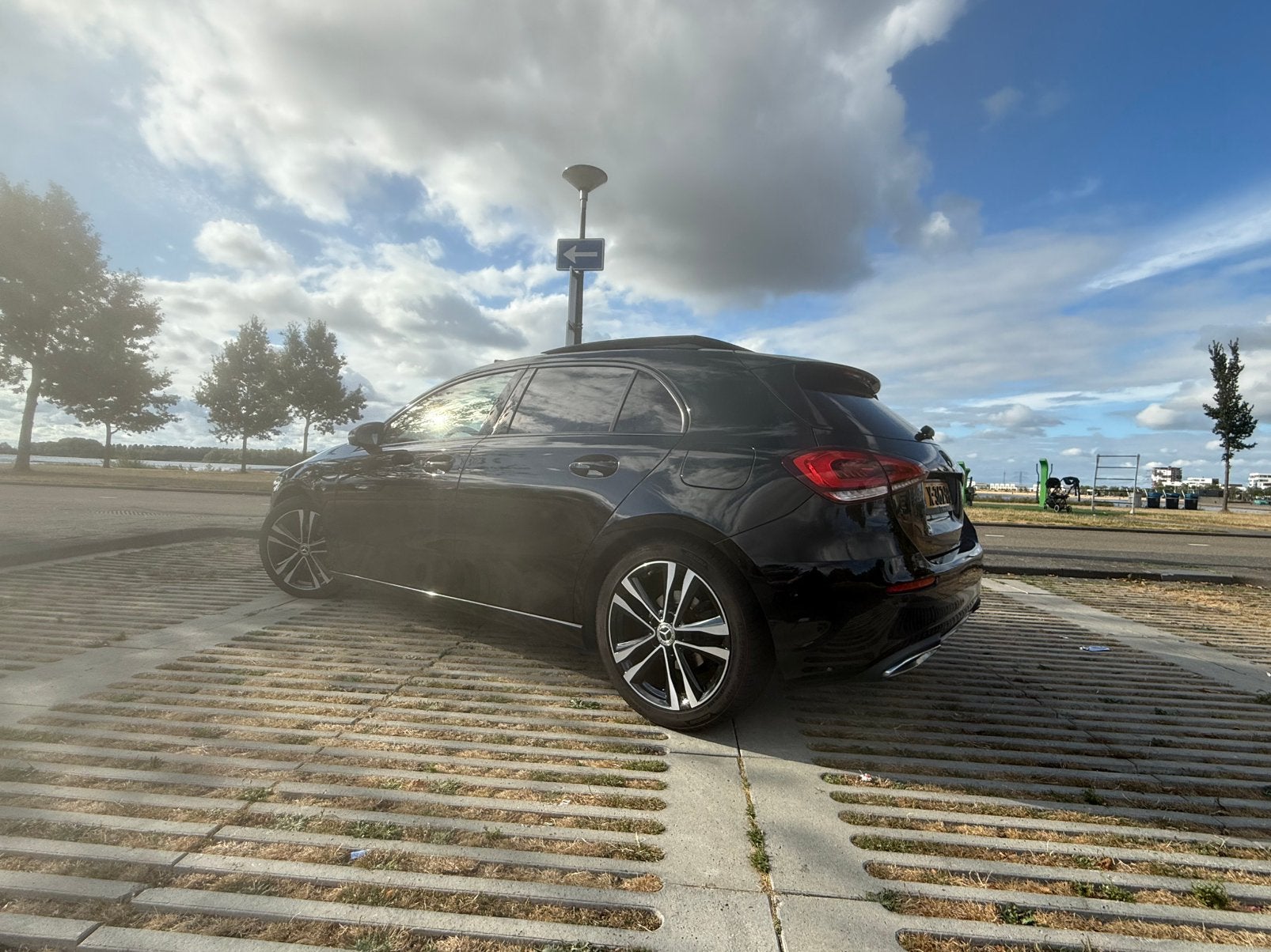 Mercedes-Benz A-Klasse A 180 136pk 2019 Zwart, Voorwielaandrijving, 136 pk, Zwart, 4 cilinders