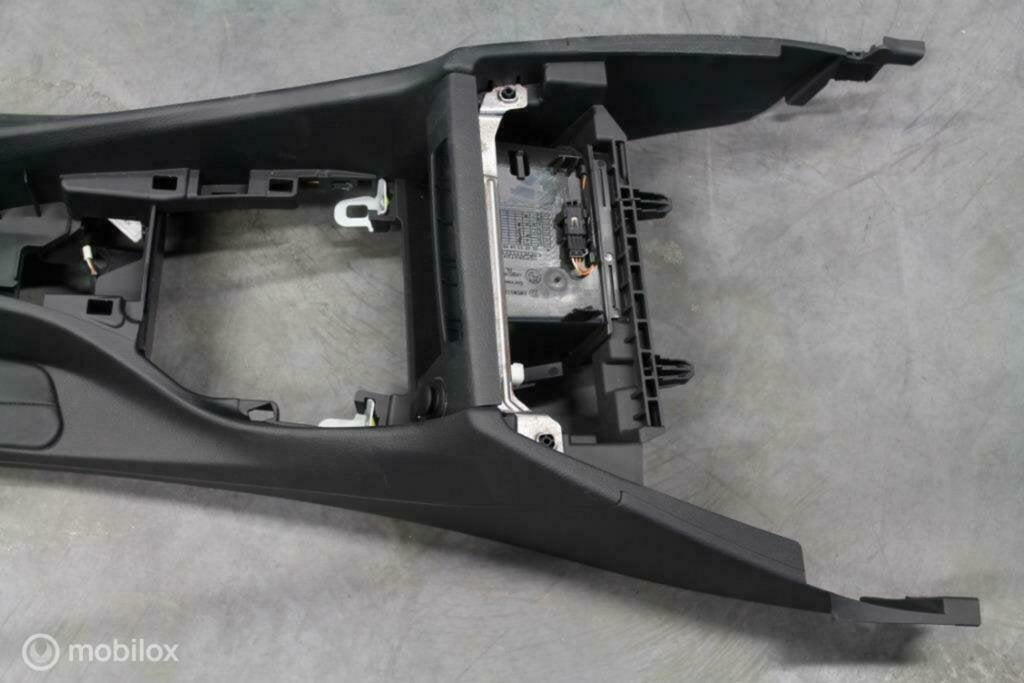Middenconsole right hand drive BMW X1 E84 (2008-heden)