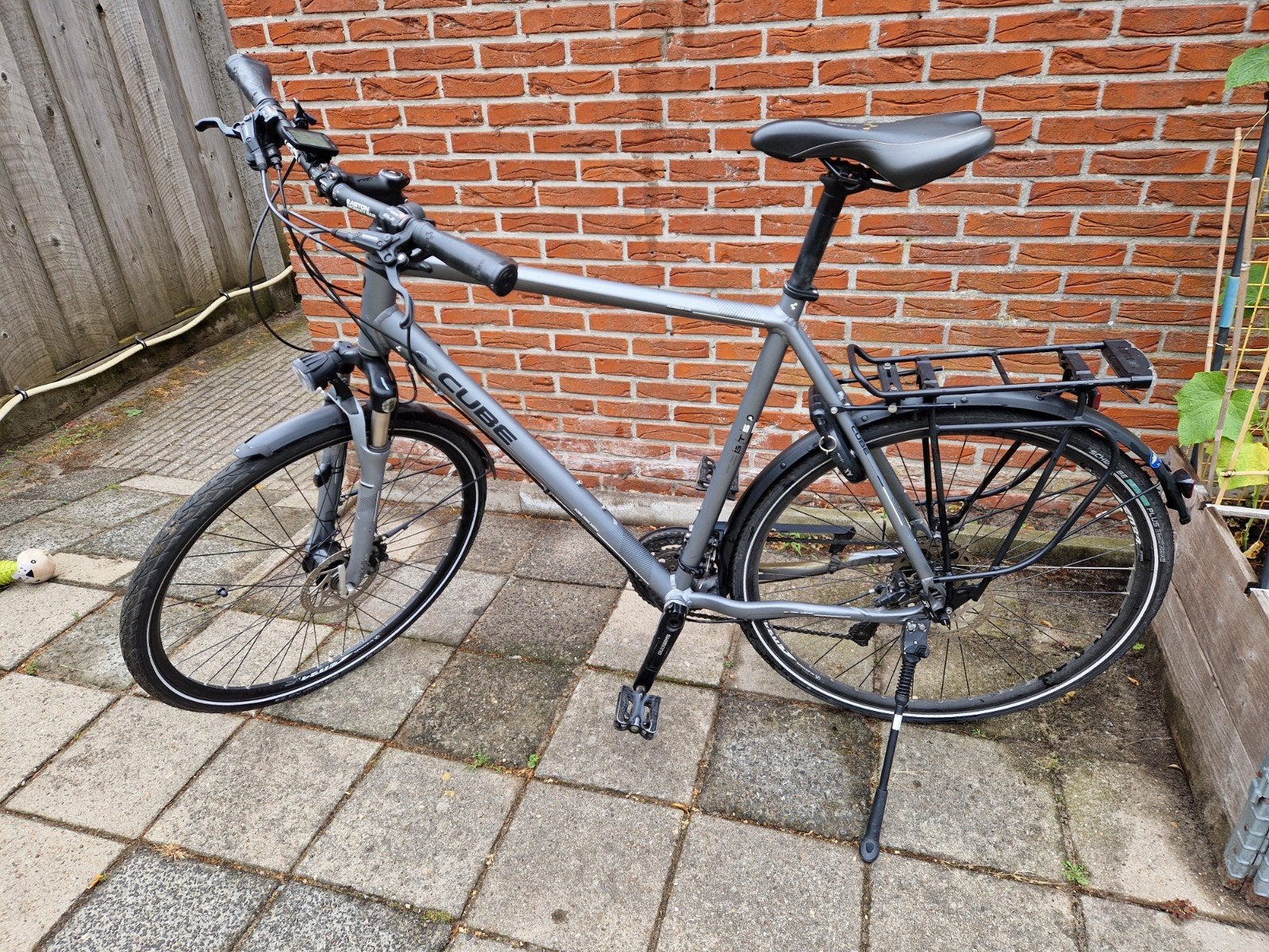 Cube Delhi Pro Trekkingfiets - Framehoogte 62, 28 inch, Gebruikt, Vering, 61 tot 65 cm