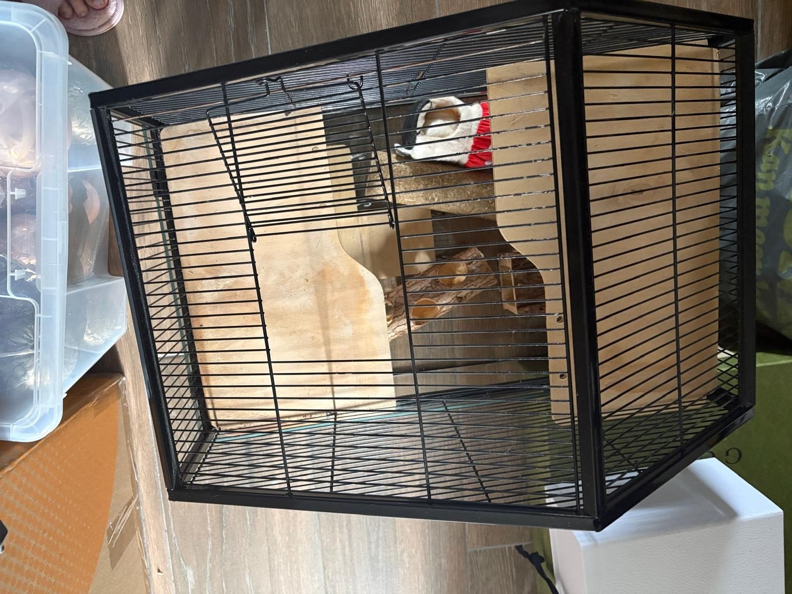 Foto 4 van kooi voor kleine hamstersoort met alle toebehoren
