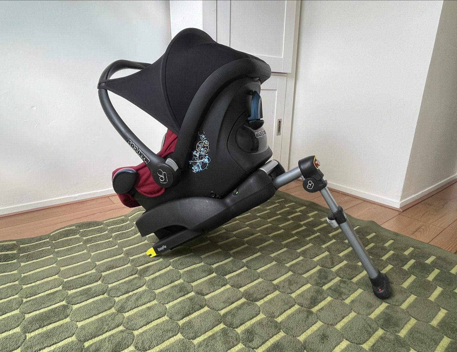 Maxi-Cosi autostoel met EasyFix base - Zo goed als nieuw, Autogordel of Isofix, Slaapstand, Ophalen of Verzenden, Zo goed als nieuw