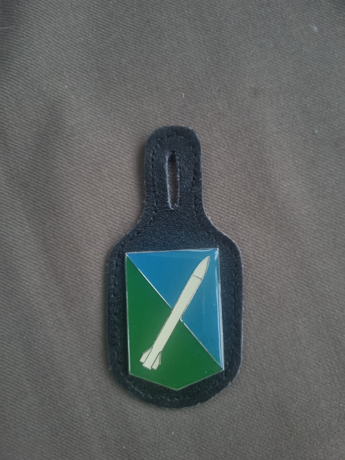 Borstzakhanger DGLC, Verzamelen, Ophalen of Verzenden, Landmacht, Nederland, Embleem of Badge