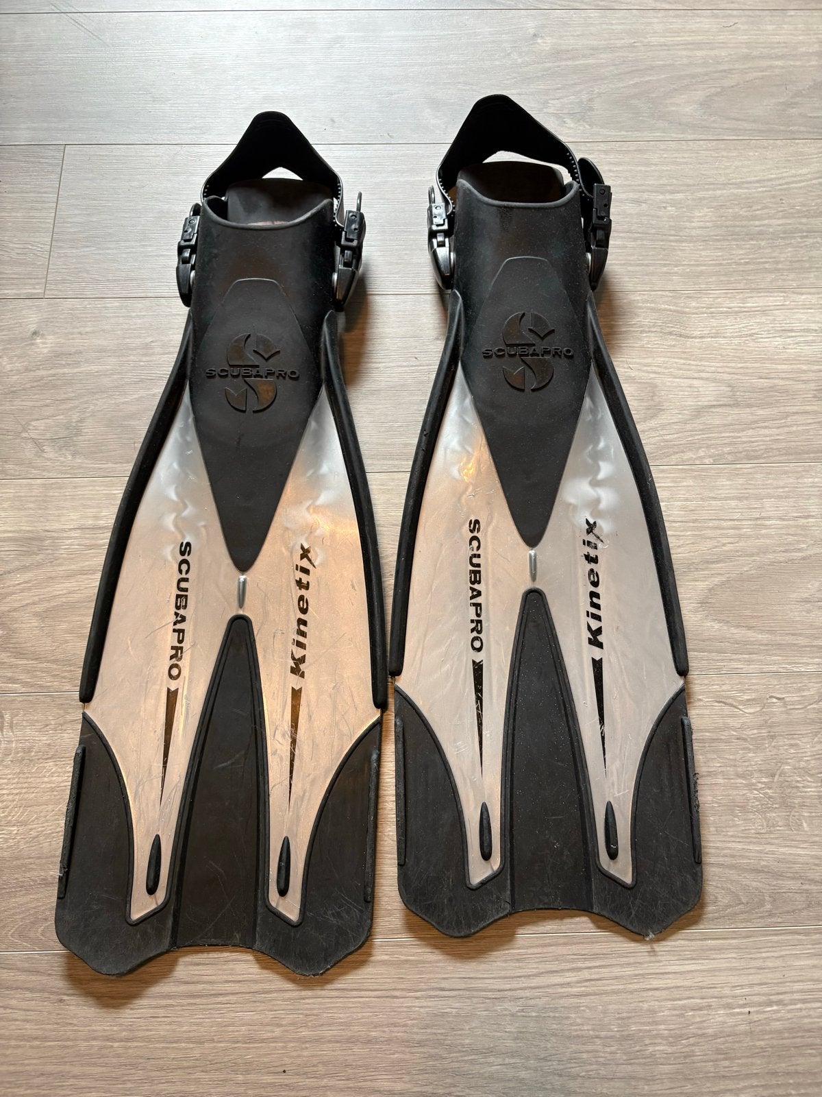 Scubapro Kinetix Duikvinnen L-XL, Watersport en Boten, Ophalen of Verzenden, Gebruikt, Zwem- of Duikvliezen