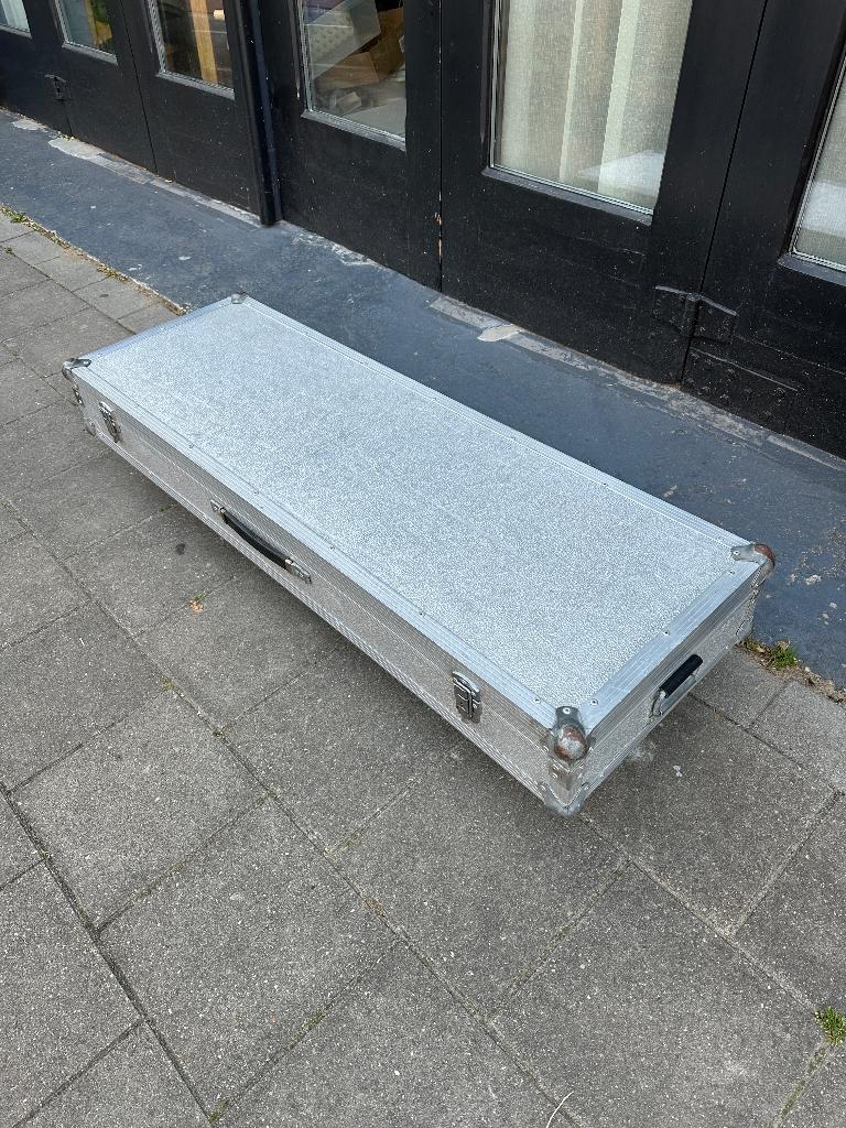 SALE: vintage flightcase, salontafel, aluminium en op wielen, Huis en Inrichting, Ophalen, Minder dan 50 cm, Gebruikt, 100 tot 150 cm