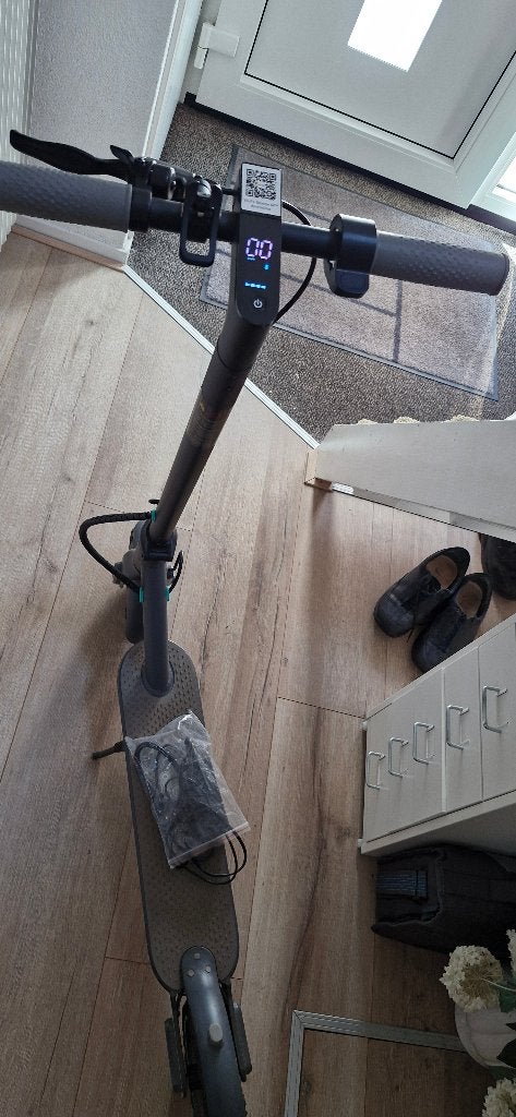 electrische step, Ophalen, Zo goed als nieuw, Elektrische step (E-scooter), YouFs Scooter