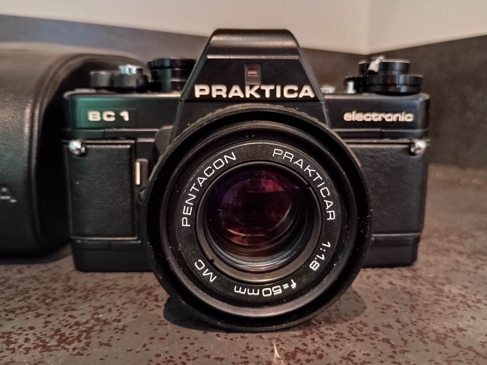 Praktica BC1 Electronic + Pentacon 50mm f/1.8 MC + Tas, Ophalen of Verzenden, Gebruikt, Spiegelreflex, Overige Merken
