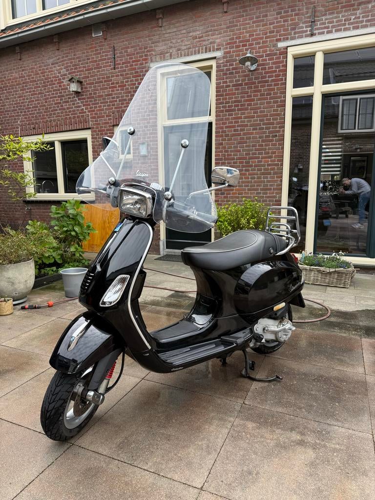 Piaggio Vespa S 50 4-takt uit 2013 - Zwart, Fietsen en Brommers, Scooters | Vespa, Ophalen, Gebruikt, Maximaal 45 km/u, Vespa S