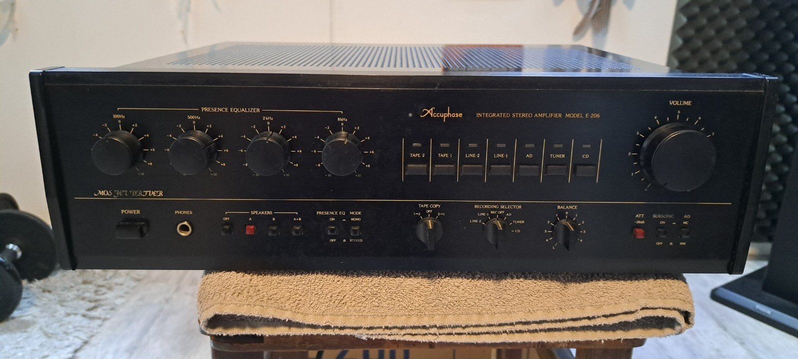 Accuphase E206 2X 100 WATT,,, Servicebeurt gehad....., Audio, Tv en Foto, Versterkers en Receivers, Gebruikt, 60 tot 120 watt