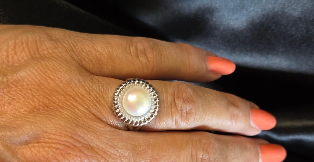 Prachtige zilveren ring met zoetwater parel. 2026/253, ., Nieuw, Ophalen of Verzenden, Dame