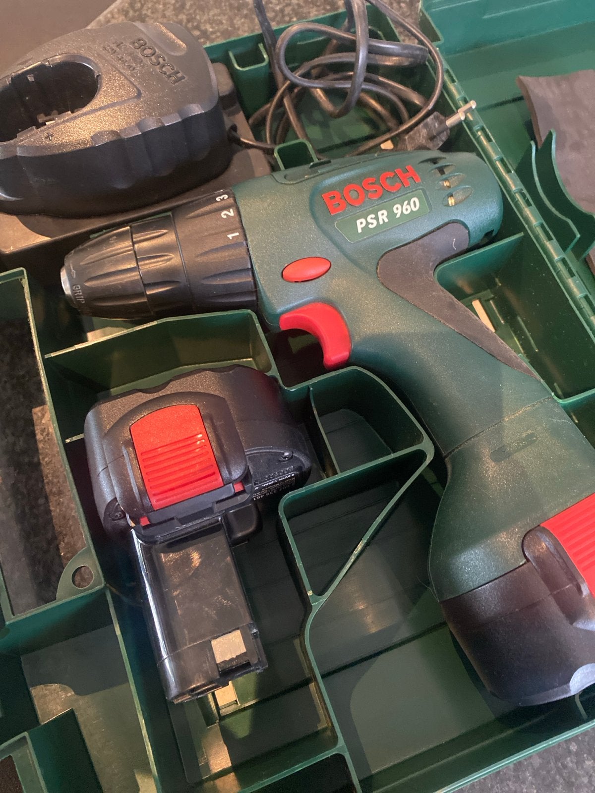 Bosch PSR 960 Accuboormachine met koffer, Variabele snelheid, Nieuw, Ophalen of Verzenden, Boor- en Schroefmachine