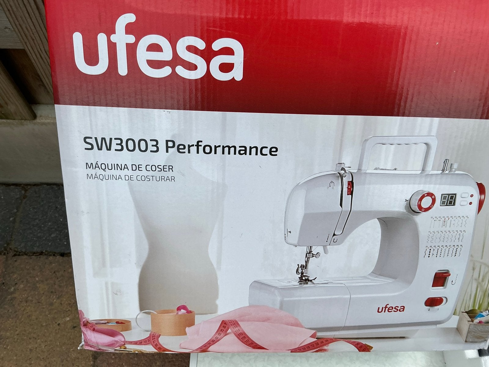 Ufesa SW3003 Performance Naaimachine - Nieuw in doos, Hobby en Vrije tijd, Naaimachines en Toebehoren, Ophalen, Nieuw, Naaimachine