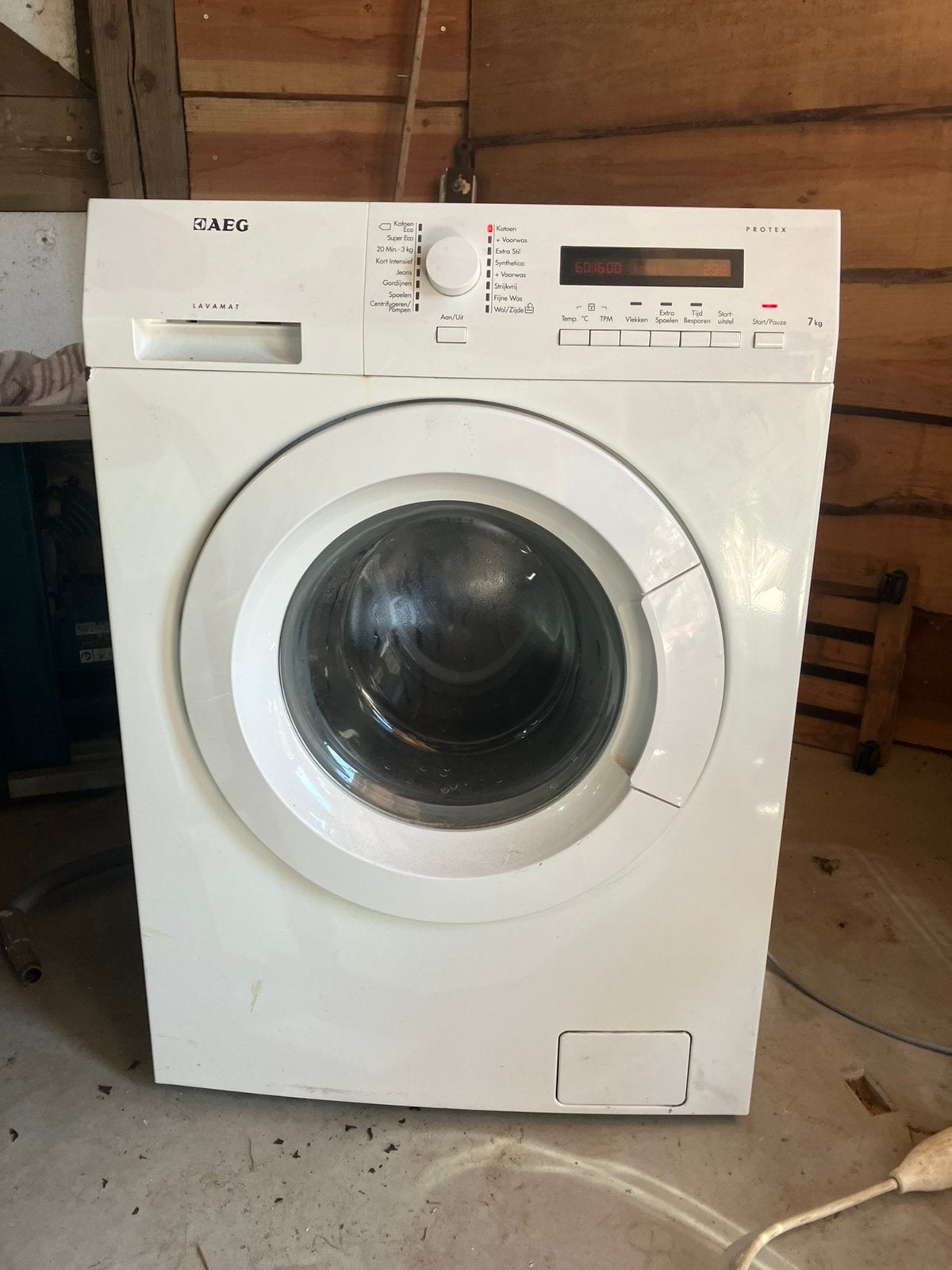 AEG Protex, Ophalen, 1200 tot 1600 toeren, 4 tot 6 kg, Zo goed als nieuw