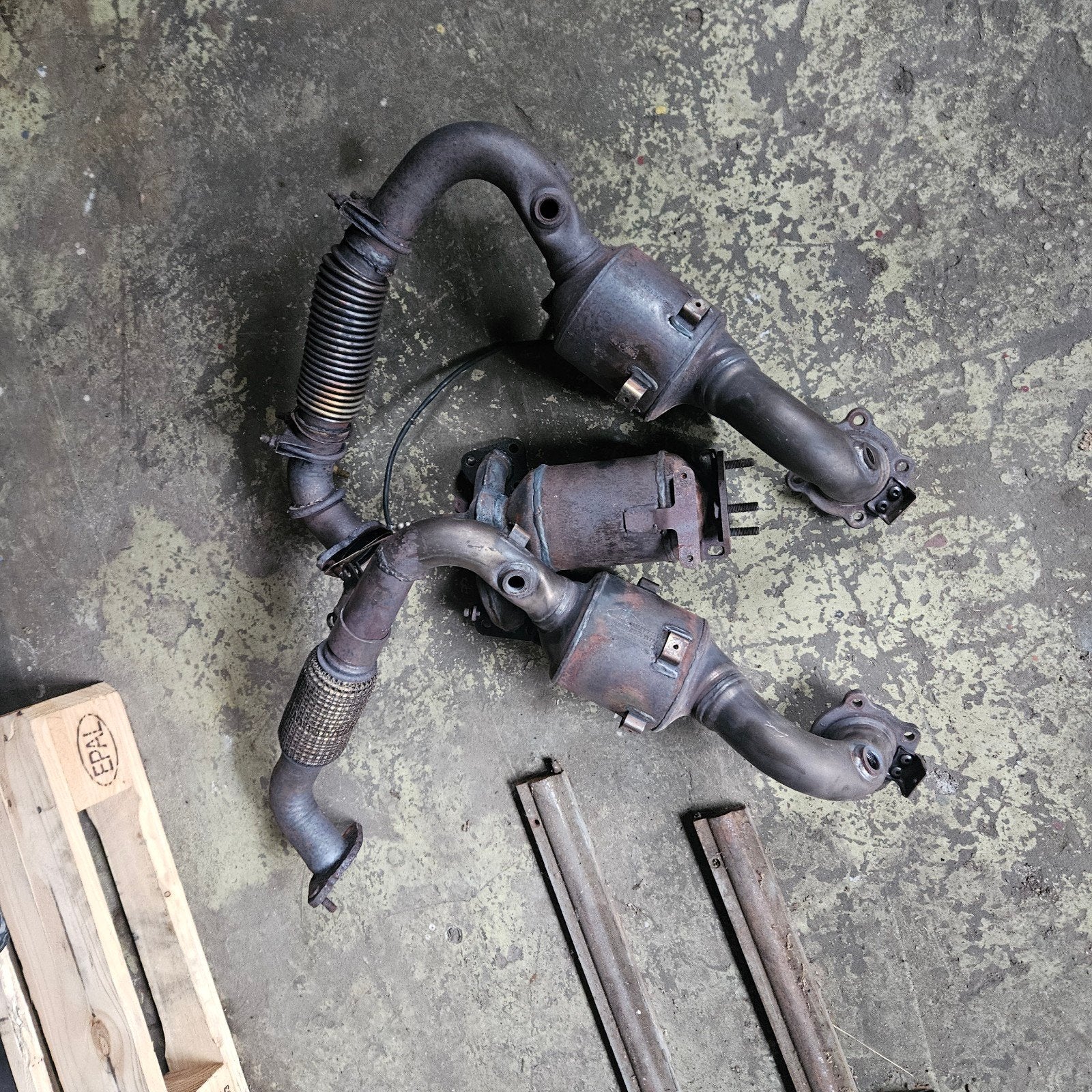 2x Katalysator Ford 1.0 ecoboost . 1x imitatie Polo 1.2, Ophalen, Gebruikt, Ford
