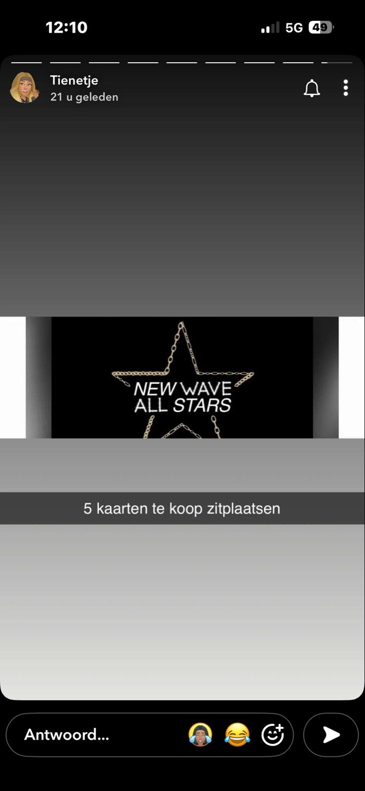 New wave, Twee personen, April