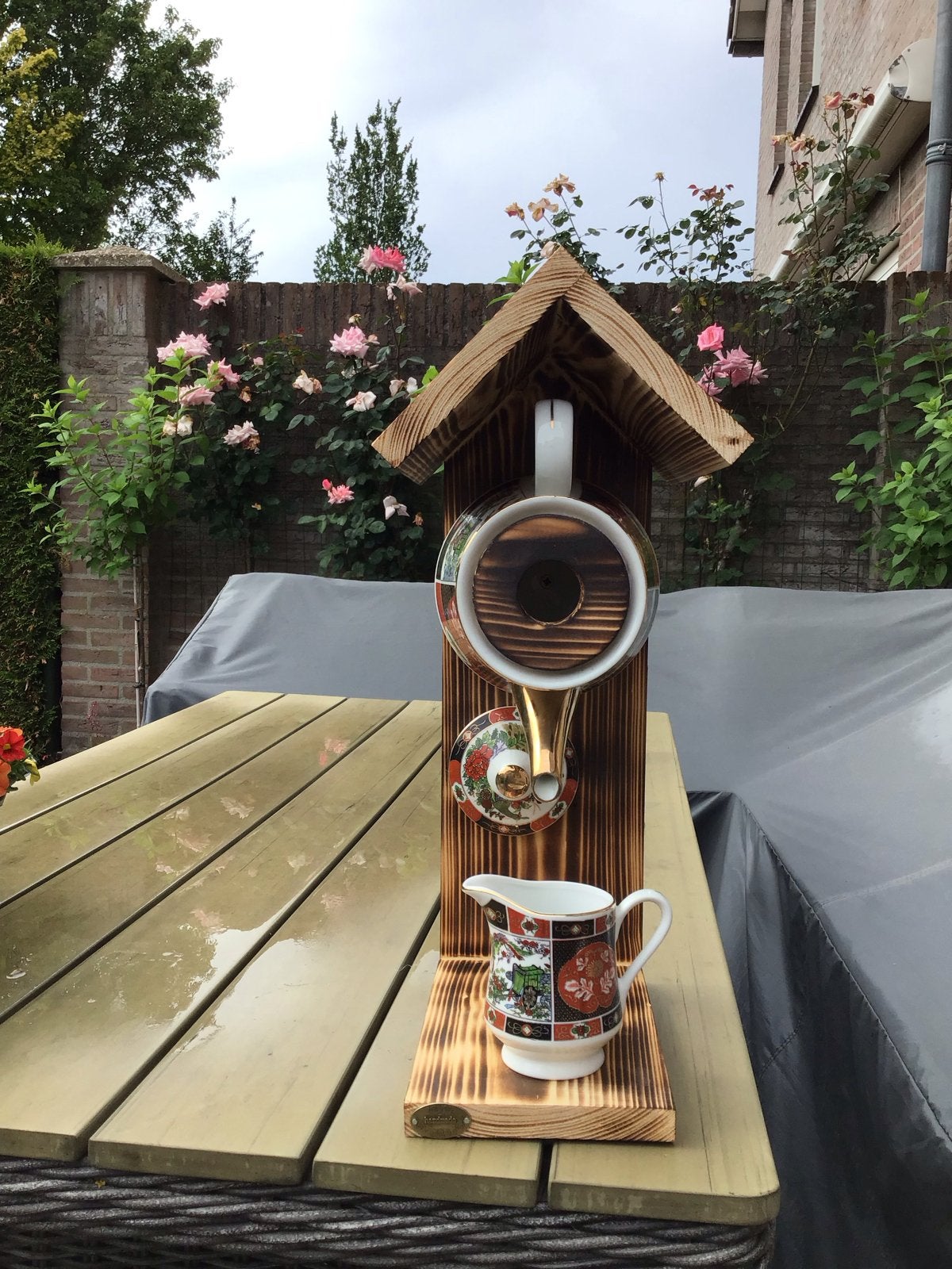 Unieke handgemaakte vogelvoederhuisje van hout en porselein, Ophalen of Verzenden, Nieuw