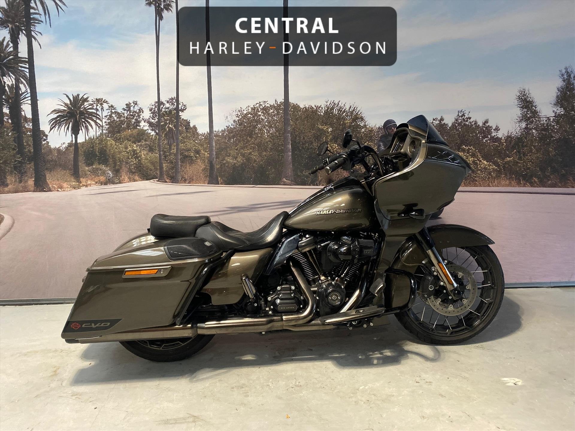 Harley-Davidson Road Glide 1923 CVO 77KW, Motoren, Meer dan 35 kW, Overig, 1923 cc, Handgeschakeld
