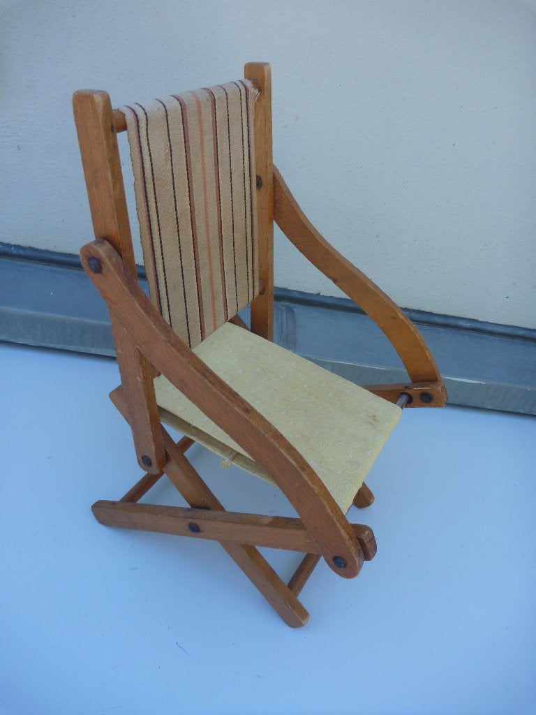 Zeer oud poppenstoeltje . Klapstoeltje, Strandstoeltje ., Ophalen of Verzenden