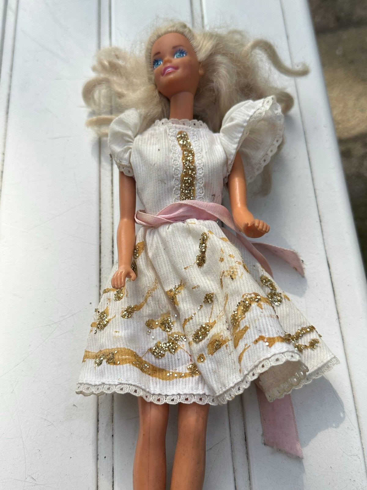 Vintage Barbiepop in Witte Jurk - Jaren '80/'90, Ophalen of Verzenden, Gebruikt, Meisje