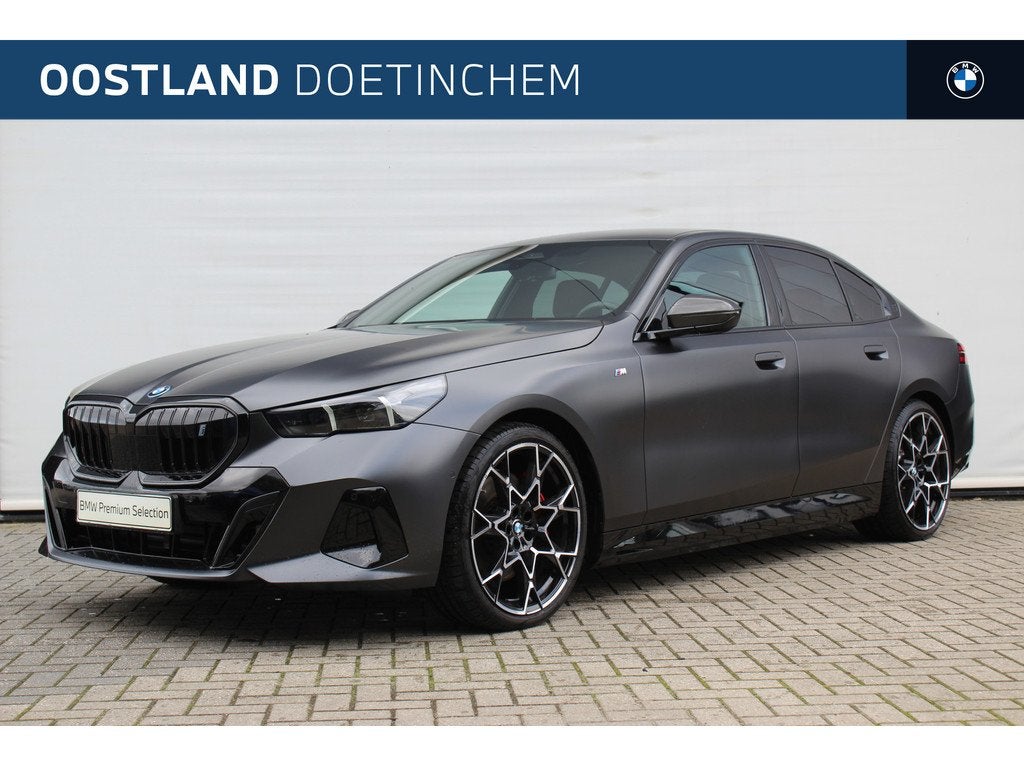 BMW i5 eDrive40 M Sport / Trekhaak / Comfort Access / Achter