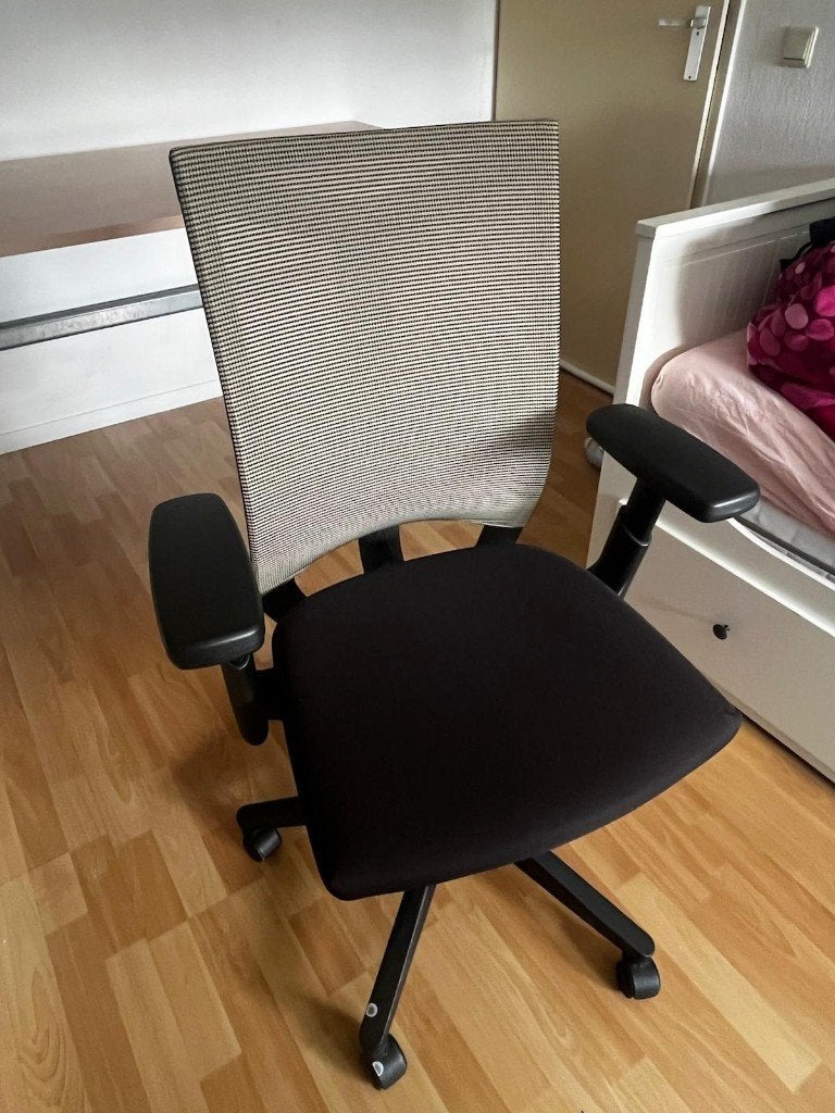 Haworth Comforto ergonomische bureaustoel, Ophalen, Gebruikt, Zwart, Bureaustoel