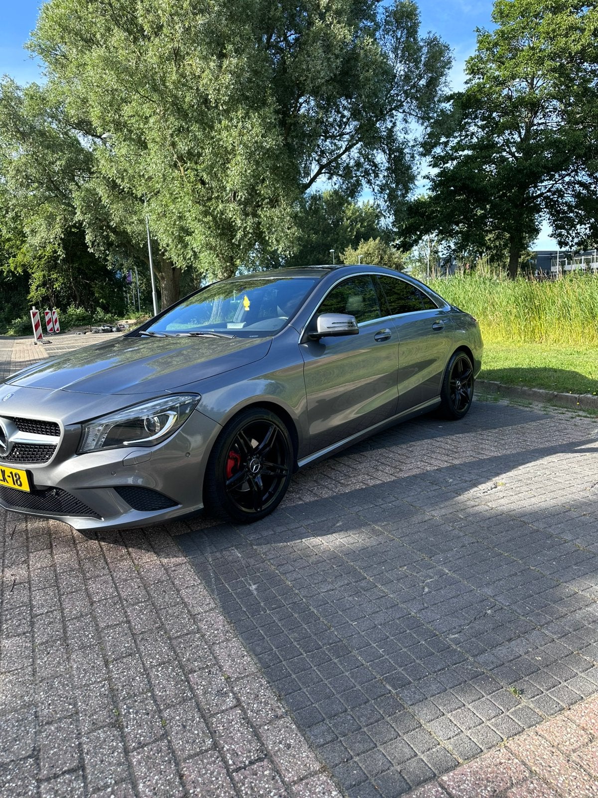Mercedes CLA 200 Full Option | Pano | Harman Kardon, Zwart, 715 kg, Particulier, Sedan
